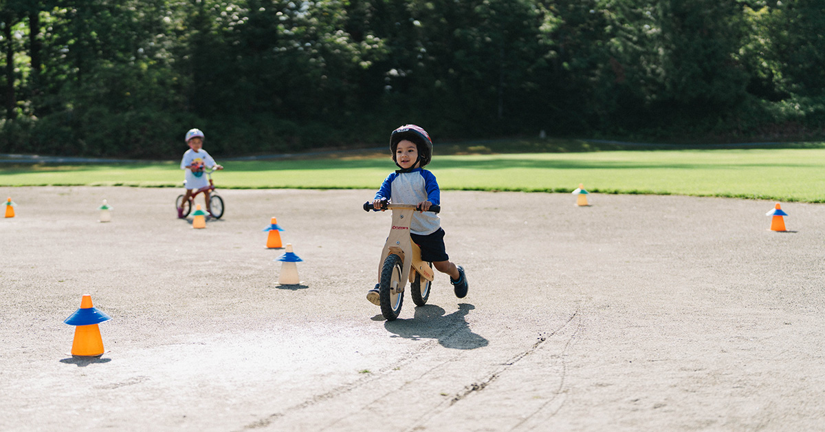 kid-using-glider-technique-at-pedalheads-camp